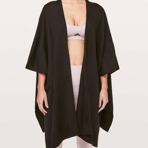 Lululemon Free to Coast Wrap